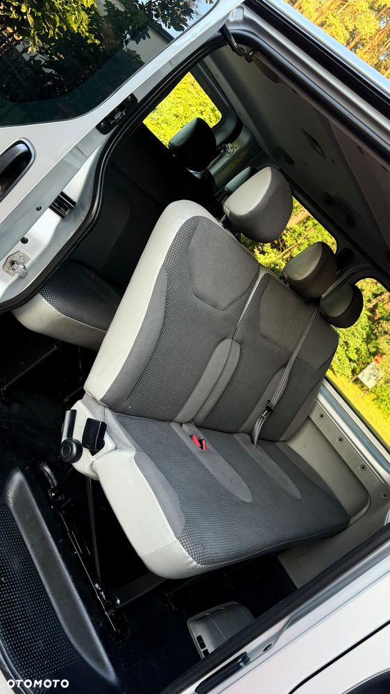 Opel Vivaro - 23