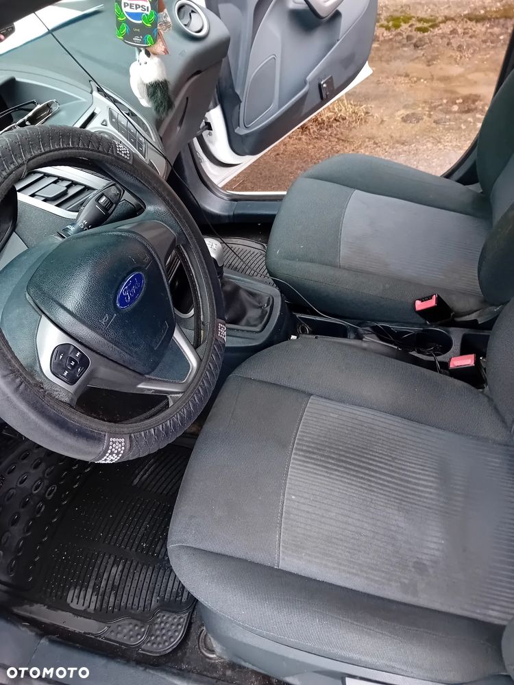 Ford Fiesta 1.6 TDCi DPF Trend - 10