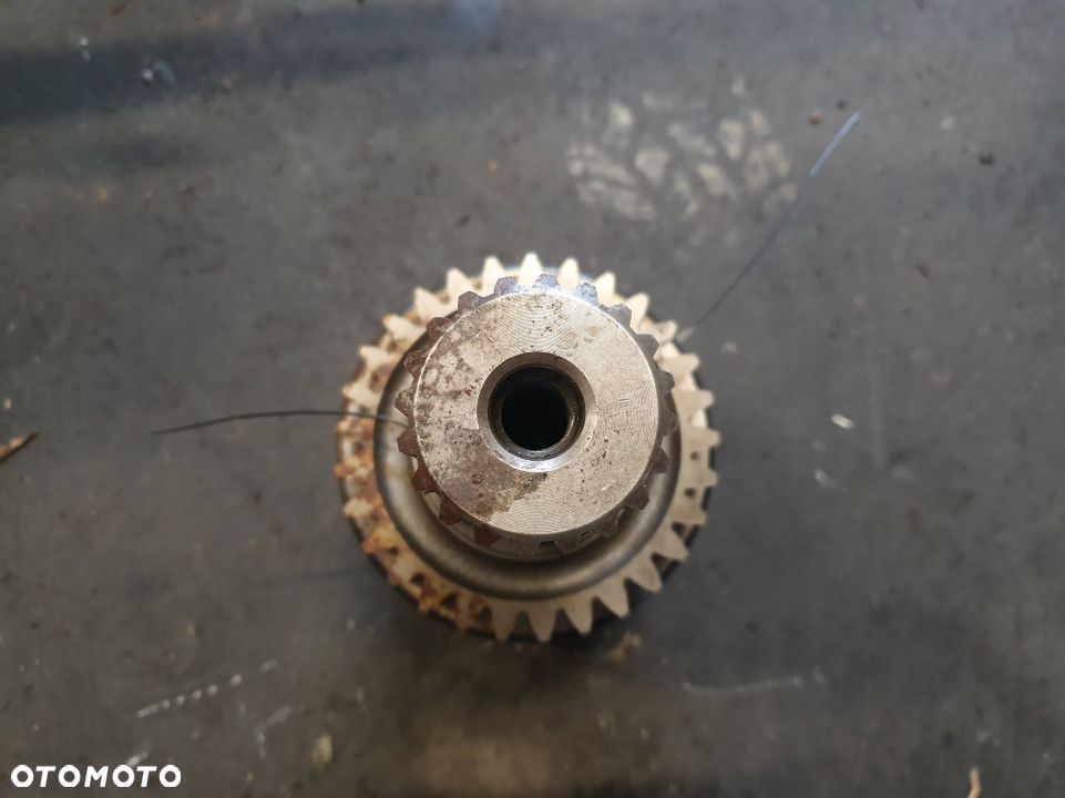 MECHANIZM RÓŻNICOWY TRAKTOR FENDT 926 VARIO 43/12 - 2