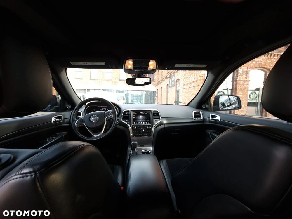 Jeep Grand Cherokee - 14