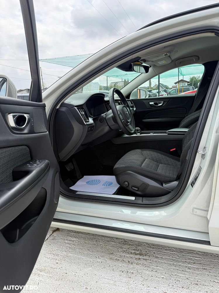Volvo V60 B4 D Geartronic Momentum Pro - 21