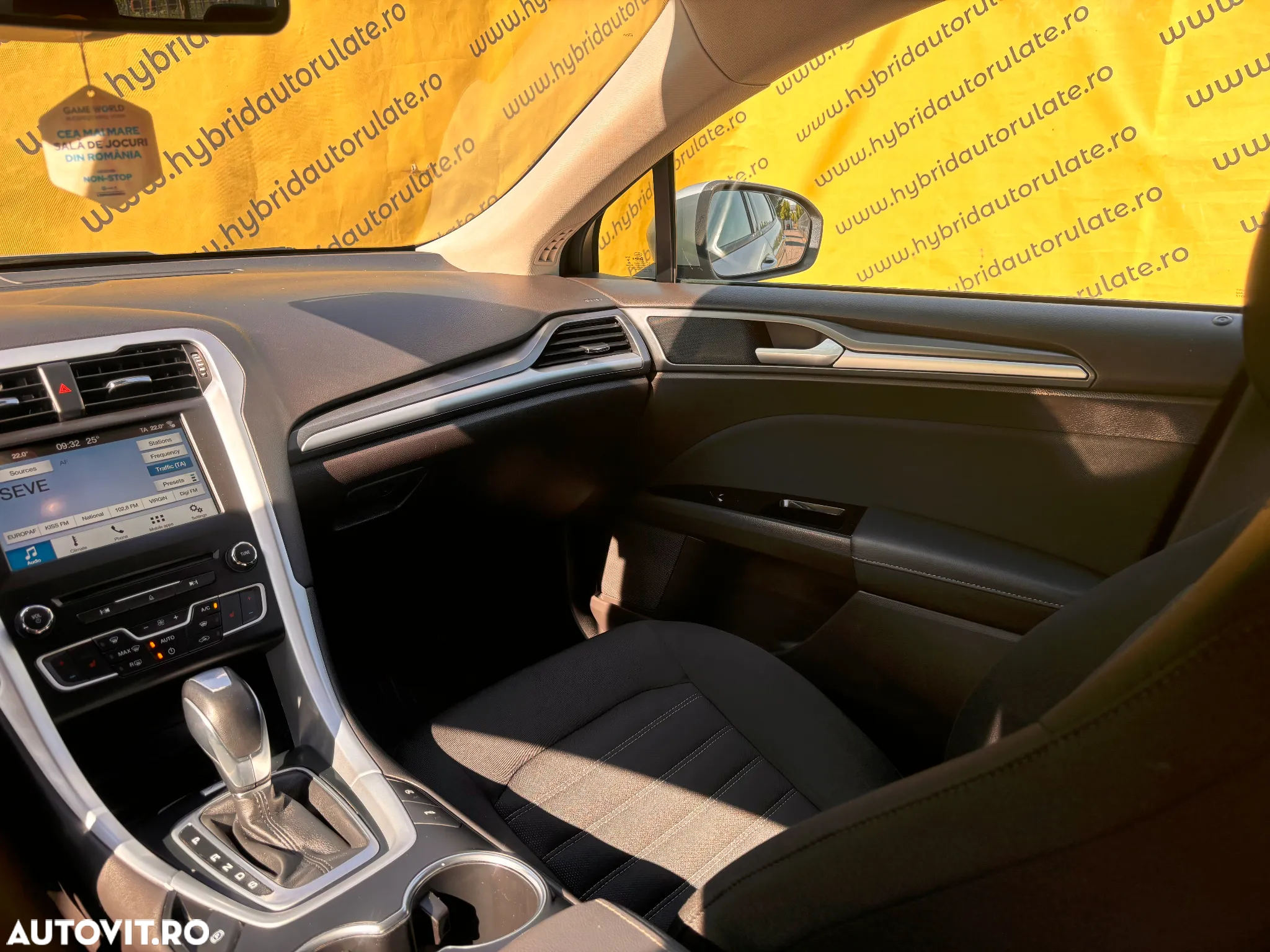 Ford Mondeo 2.0 TDCi Powershift Business - 26