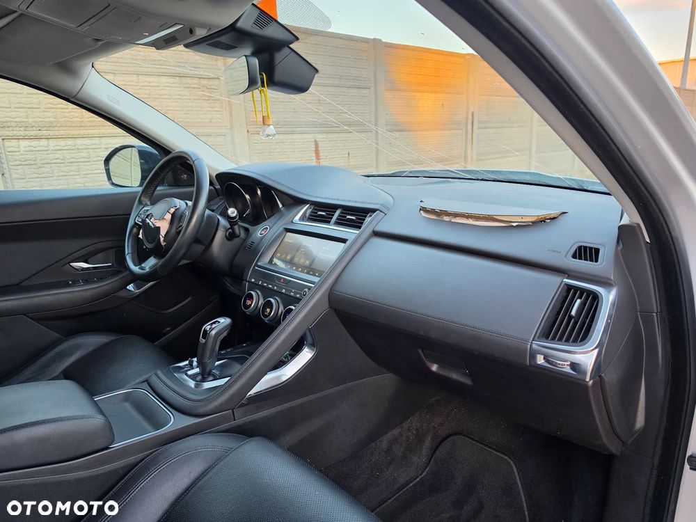 Jaguar E-Pace P200 AWD R-Dynamic S - 11