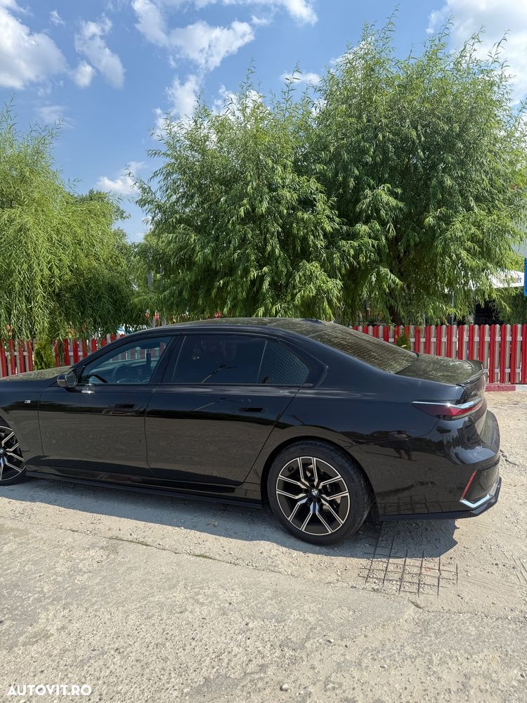 BMW Seria 7 740d xDrive MHEV - 5