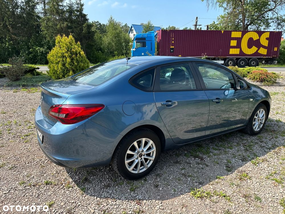 Opel Astra 1.6 Active EU6 - 4