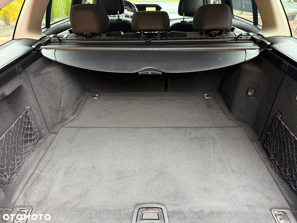 Mercedes-Benz Klasa C 180 CGI BlueEff Avantgarde - 21