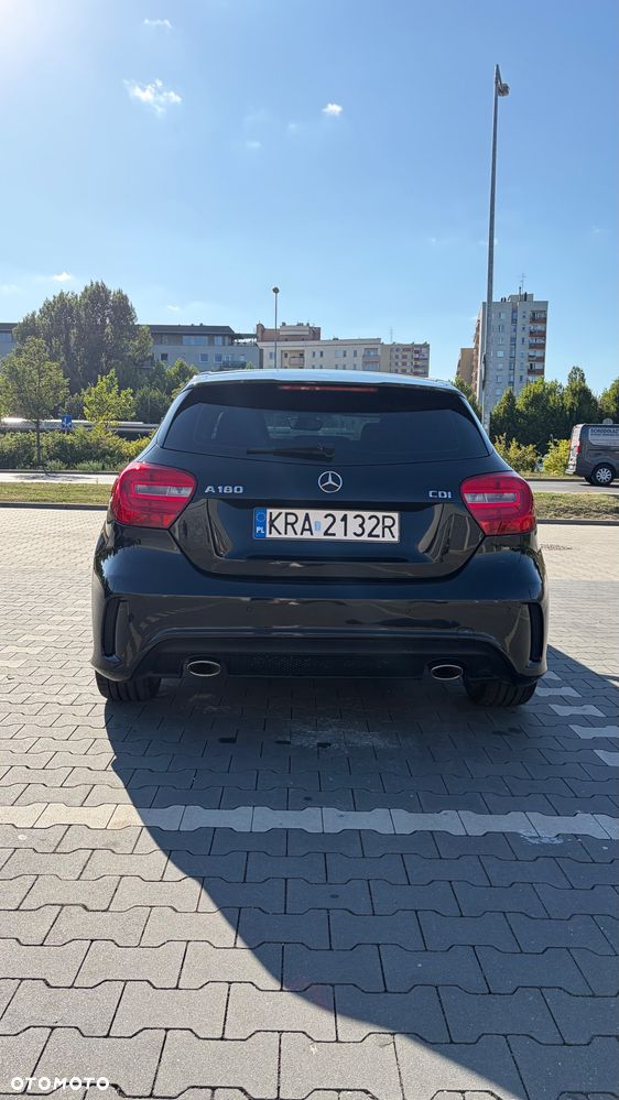 Mercedes-Benz Klasa A 180 d AMG Line - 10