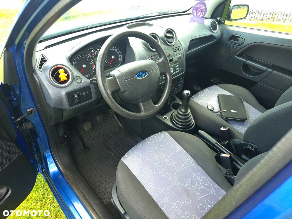 Ford Fiesta 1.3 Blues - 23