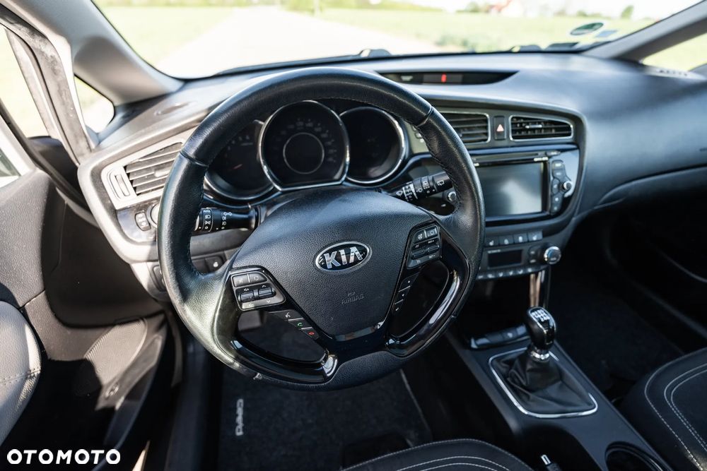 Kia Ceed 1.6 CRDi Business Line - 12