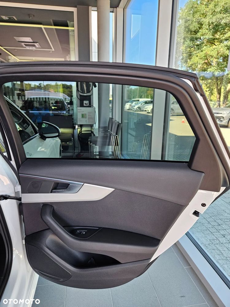 Audi A4 40 TDI Quattro Advanced S tronic - 28