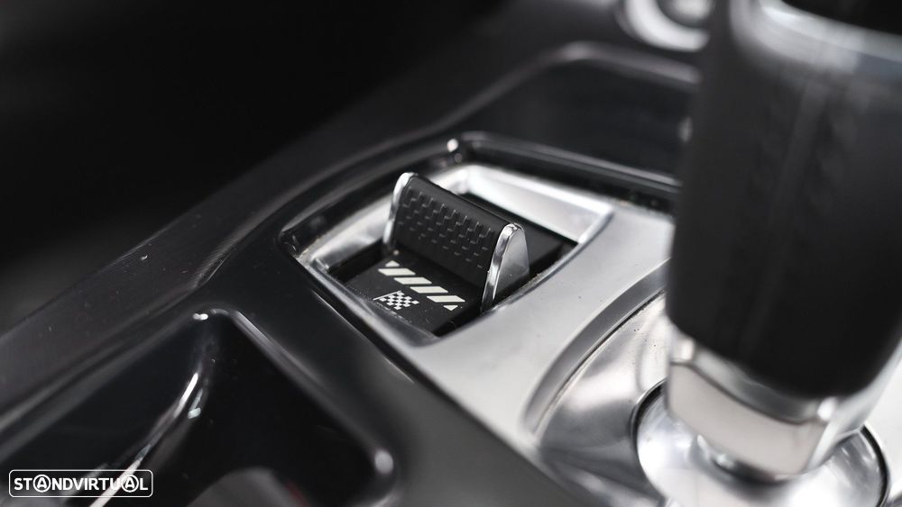 Jaguar F-Type 2.0 i4 Chequered Flag - 53