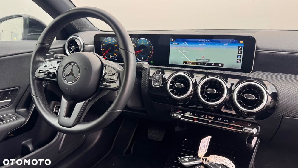 Mercedes-Benz CLA 200 7G-DCT Edition Progressive Line - 34