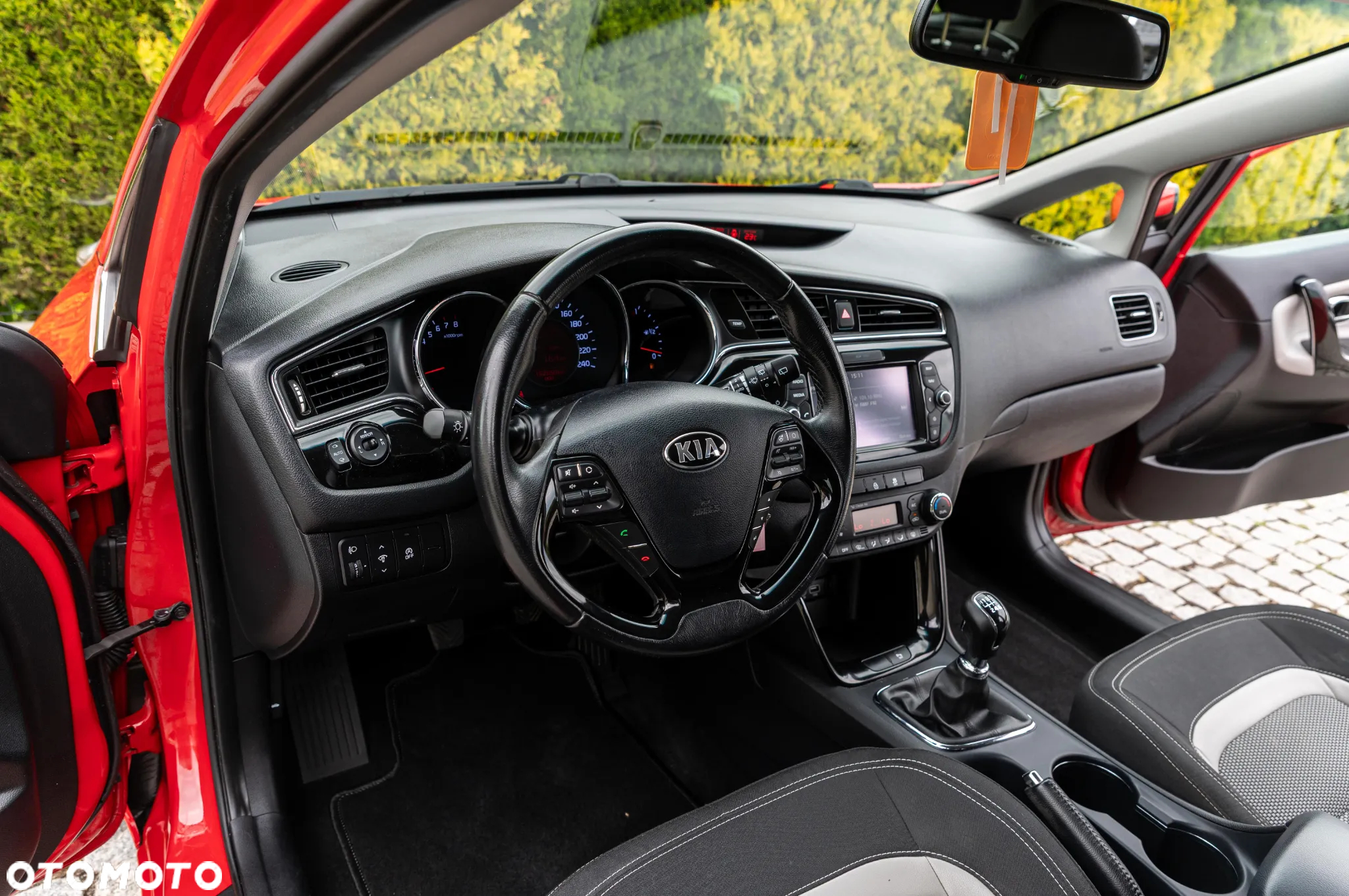 Kia Ceed 1.4 CVVT Dream-Team Edition - 30
