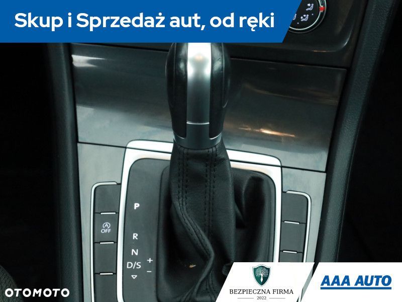 Volkswagen Golf - 15
