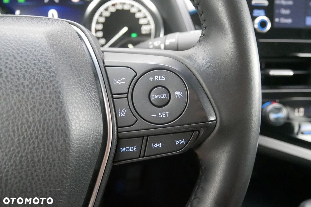 Toyota Camry 2.5 Hybrid Comfort CVT - 24