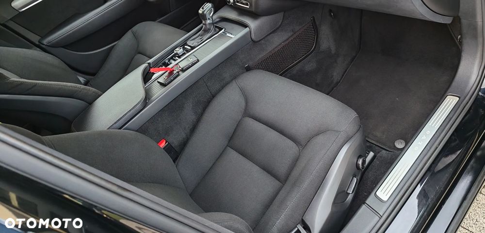 Volvo V90 D4 Geartronic Kinetic - 17