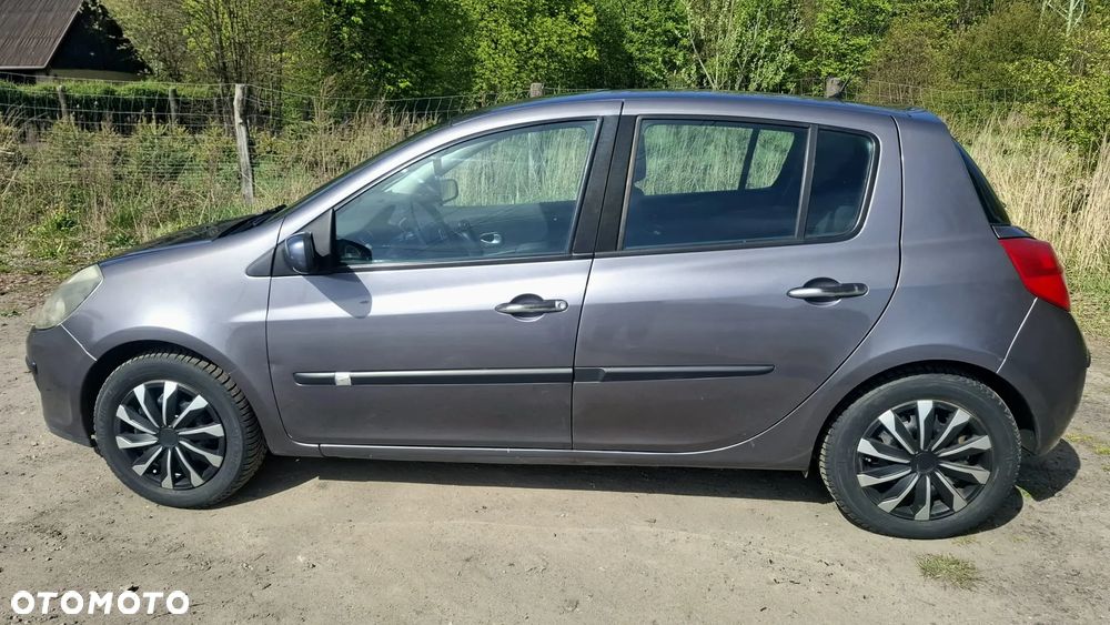 Renault Clio - 6