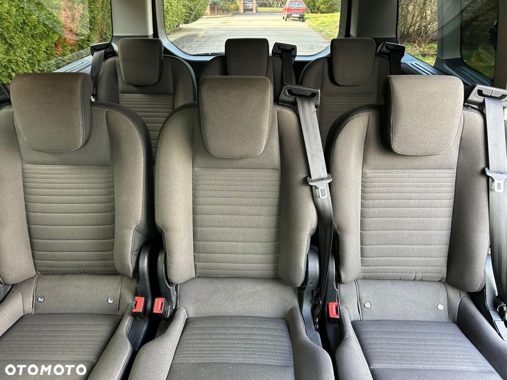 Ford Tourneo Custom - 7