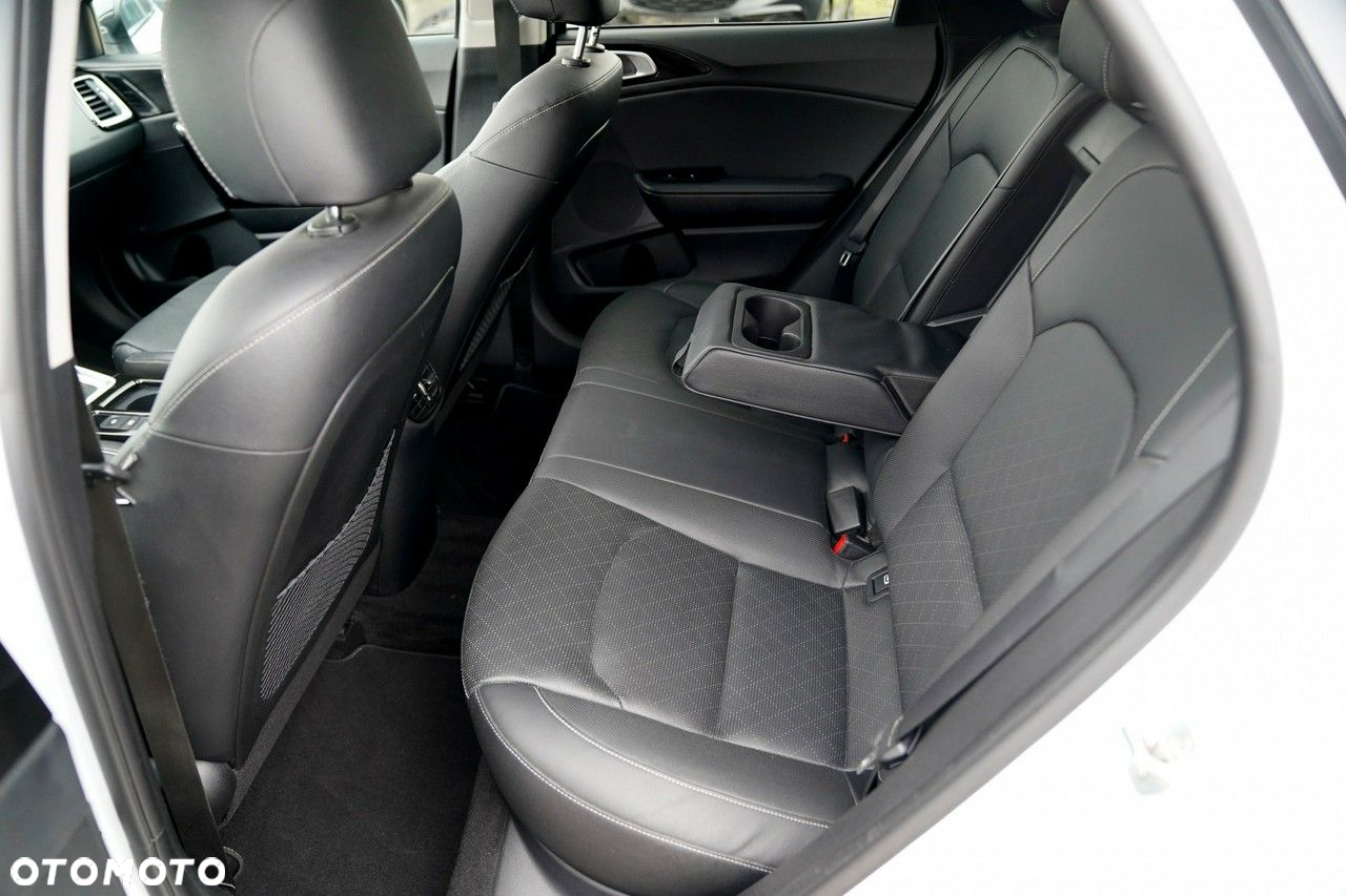 Kia XCeed 1.6 CRDi (48V Mild-Hybrid) DCT7 PLATINUM - 23