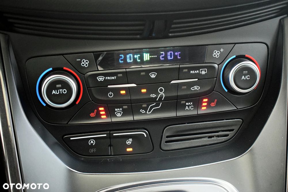 Ford Kuga 1.5 EcoBoost 4x4 Titanium - 29