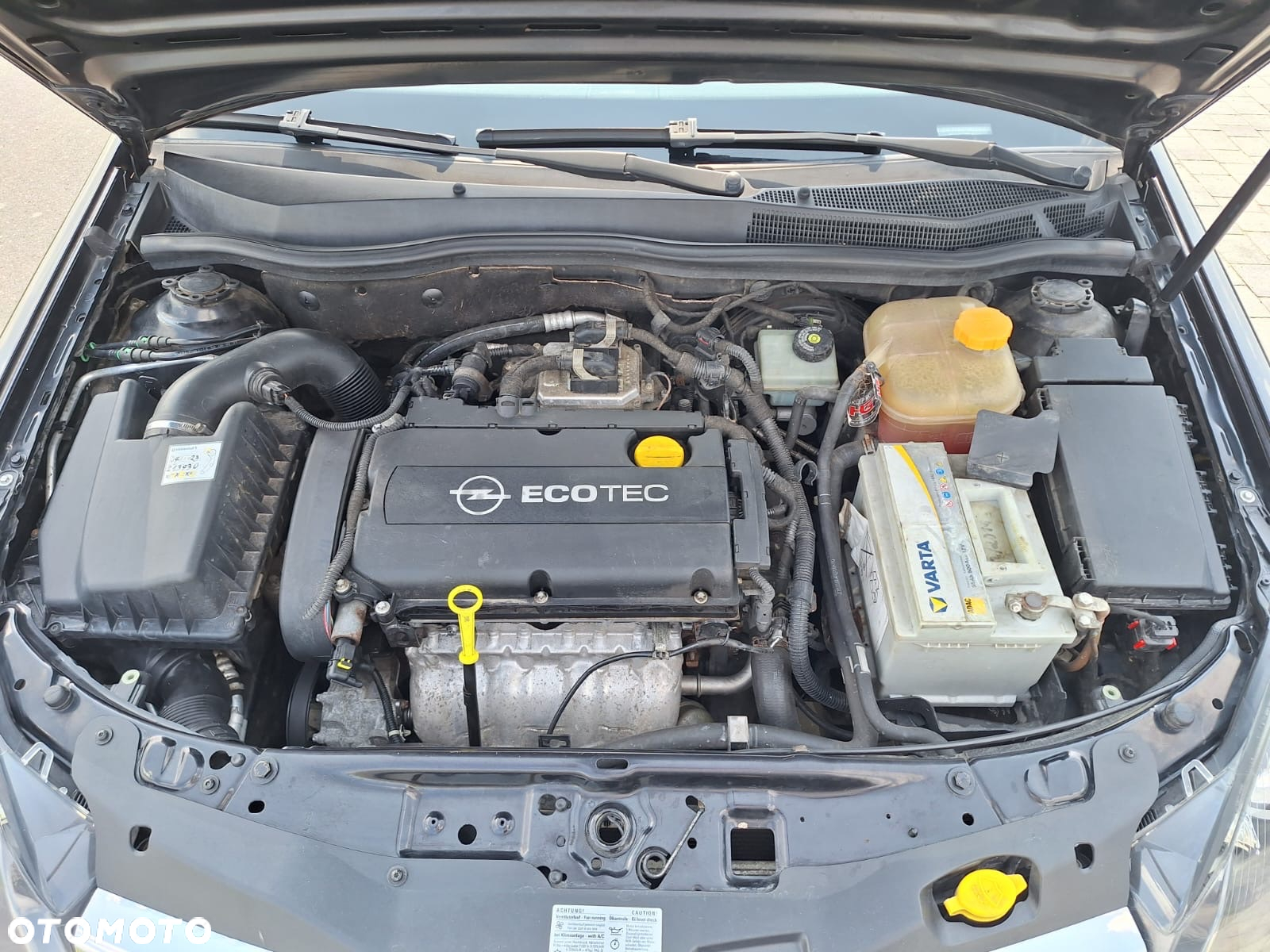 Opel Astra GTC 1.6 - 16