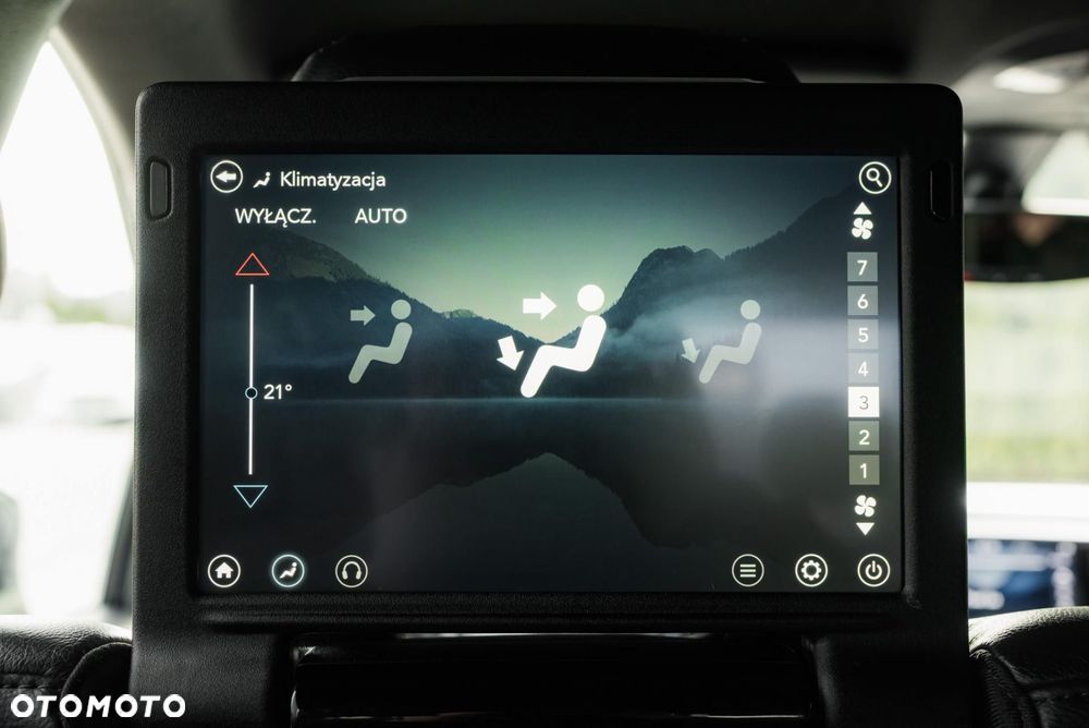 Chrysler Pacifica - 26