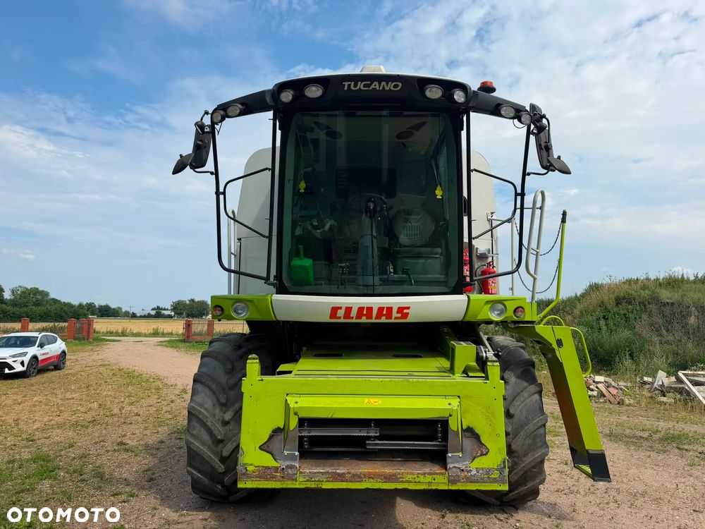 Claas Tucano 420, heder CLAAS VARIO 560, przystawka do kukurydzy CLAAS CORIO 675FC - 2