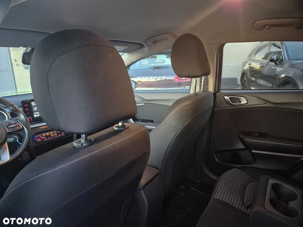 Kia XCeed 1.5 T-GDI M - 16