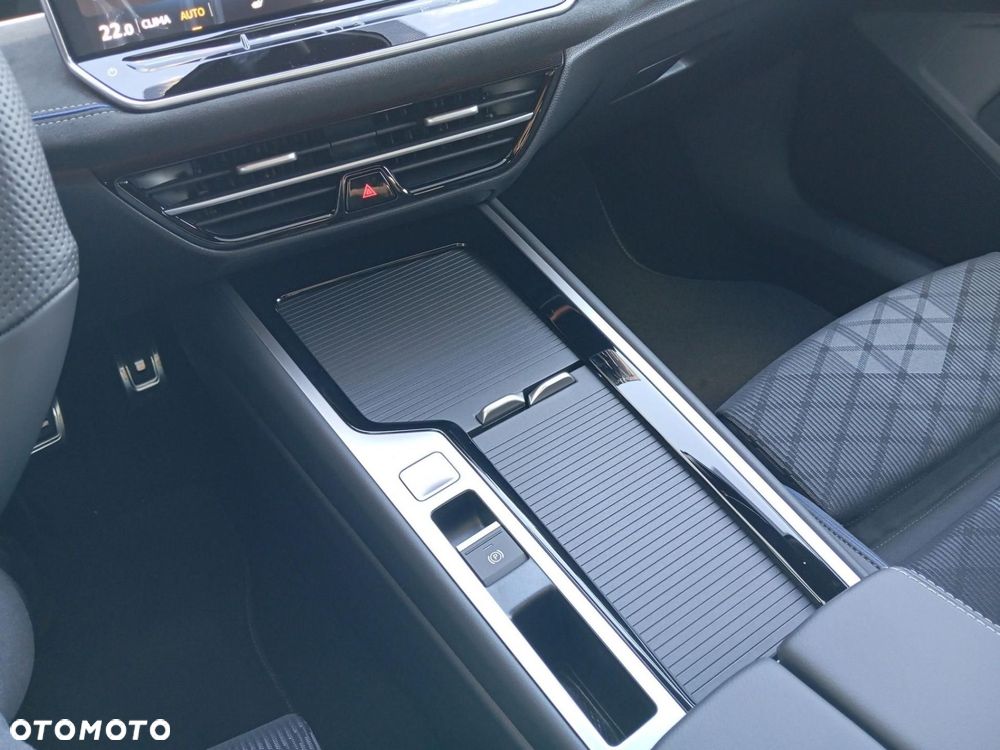 Volkswagen Passat - 17