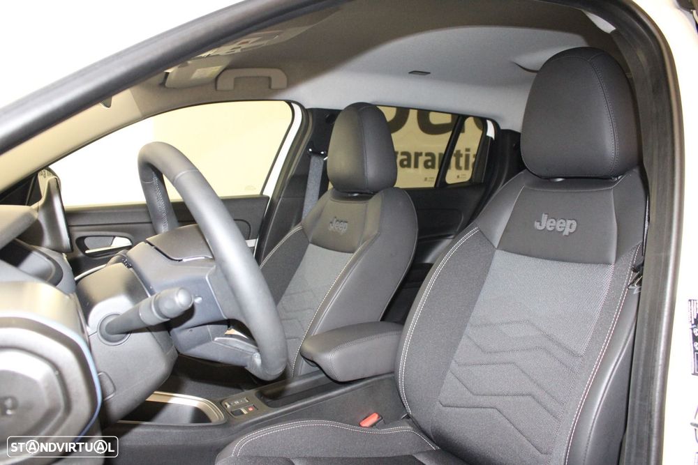 Jeep Avenger 54 kWh Summit - 29