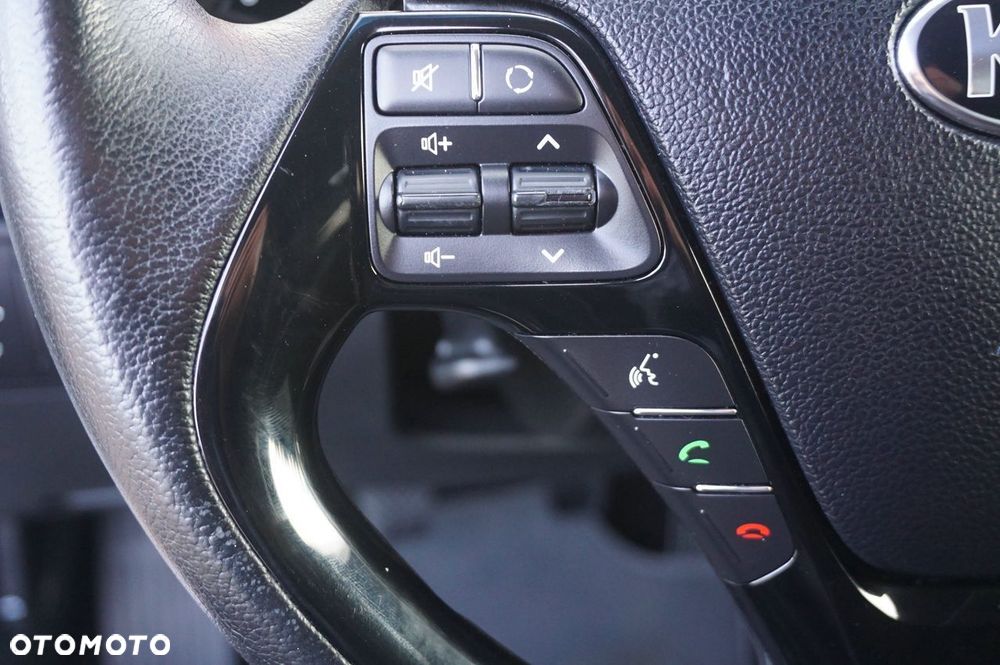 Kia Ceed 1.6 GDI Dream Team Edition - 10