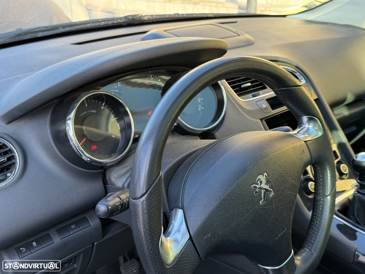 Peugeot 5008 1.6 BlueHDi Allure J17 - 17