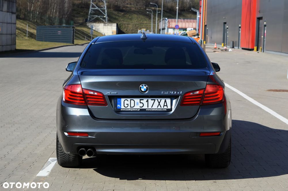 BMW Seria 5 520d xDrive Luxury Line - 29