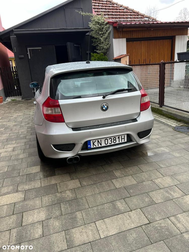 BMW Seria 1 120i - 8