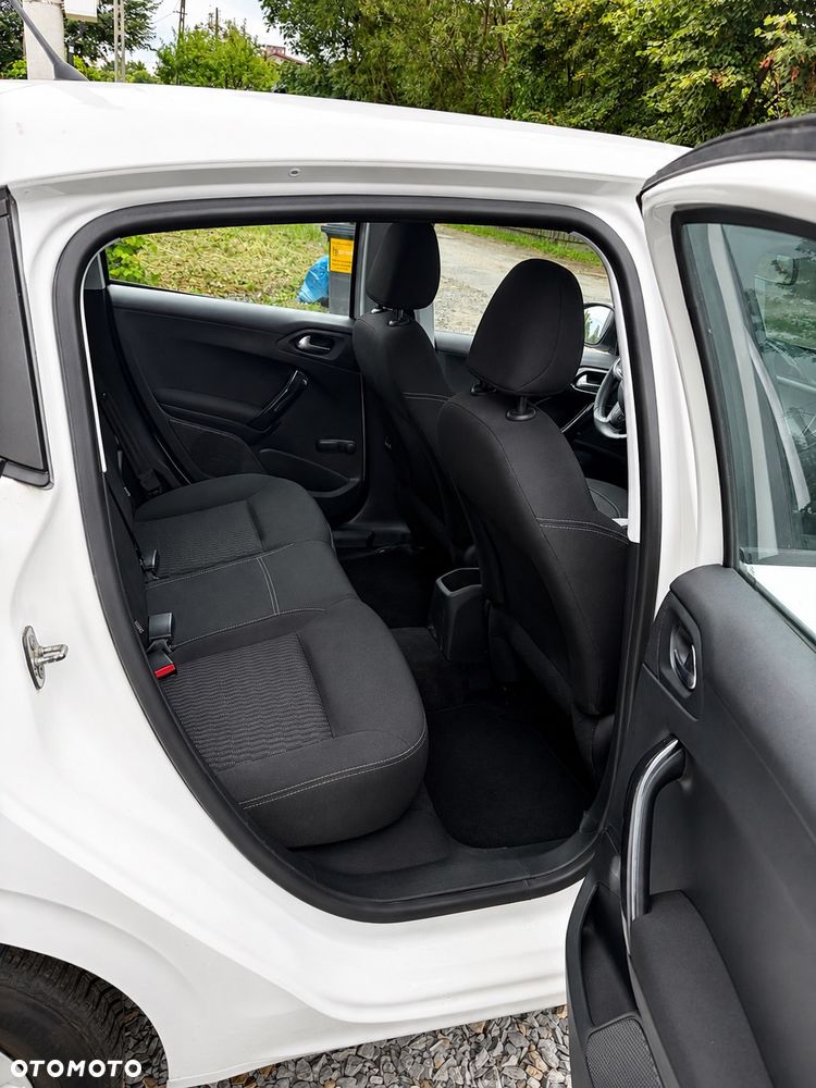 Peugeot 208 1.2 PureTech Active - 6