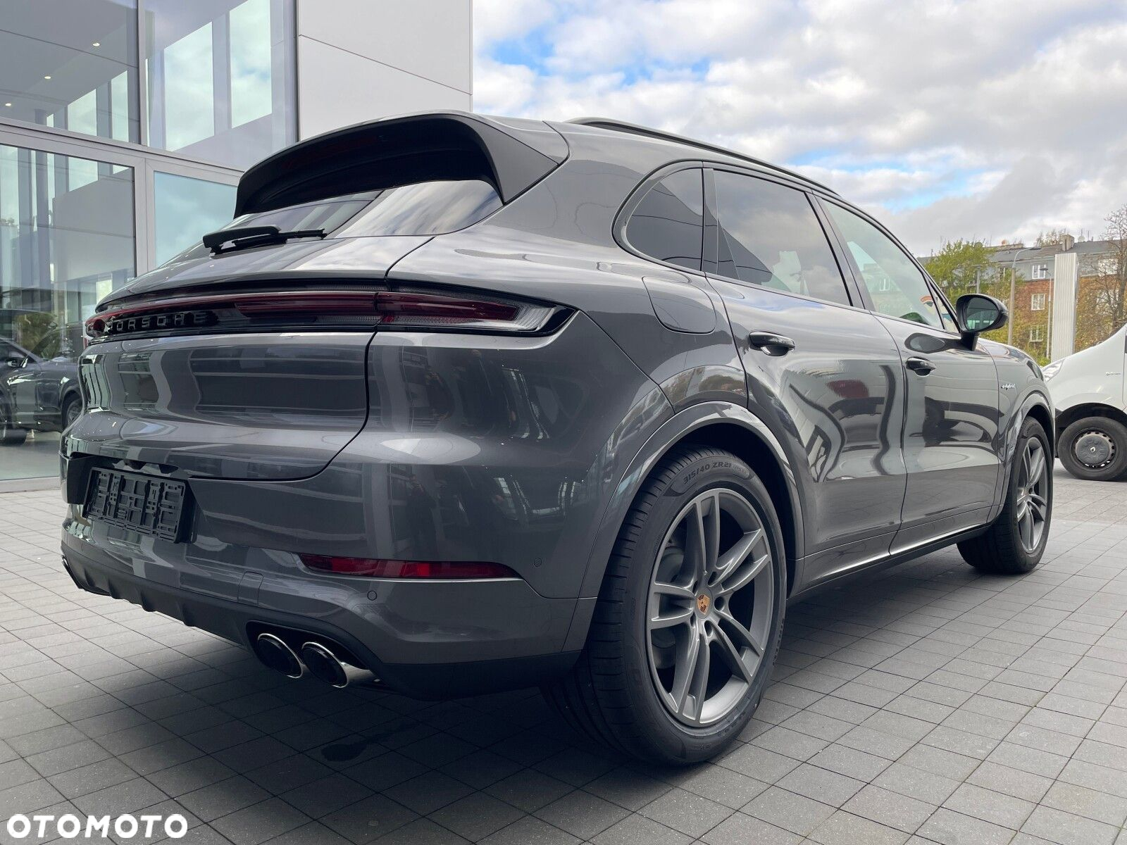Porsche Cayenne - 6