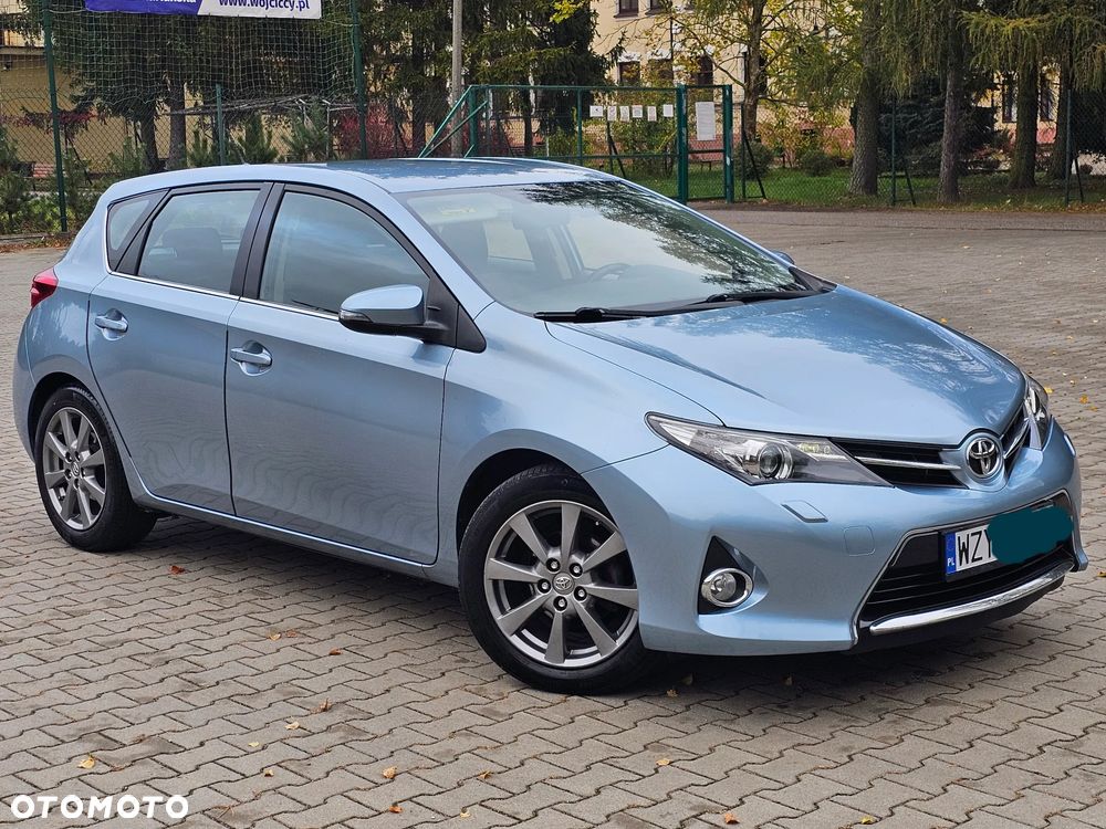 Toyota Auris 2013 photo 4