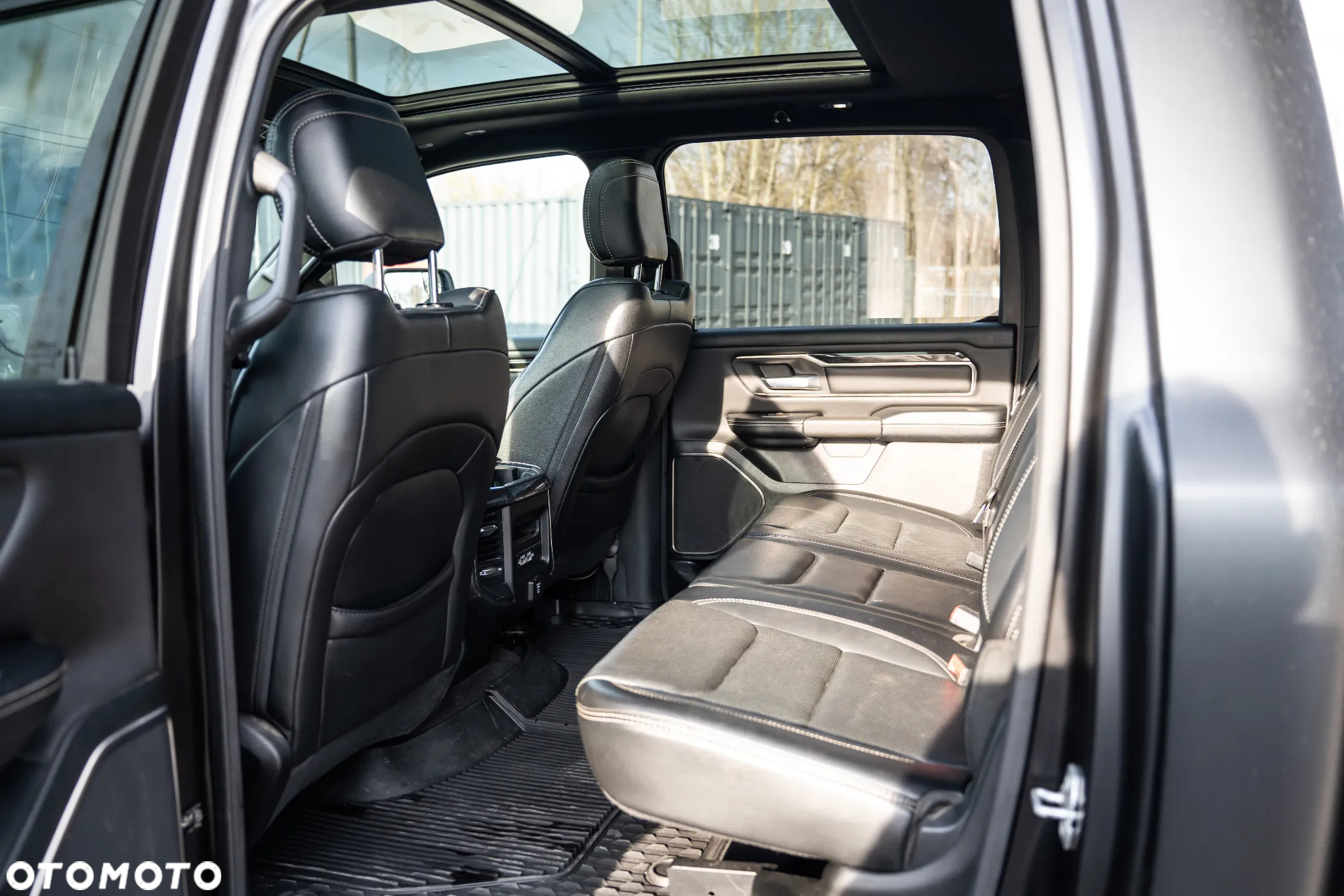 Dodge RAM 1500 5.7 4x4 - 30