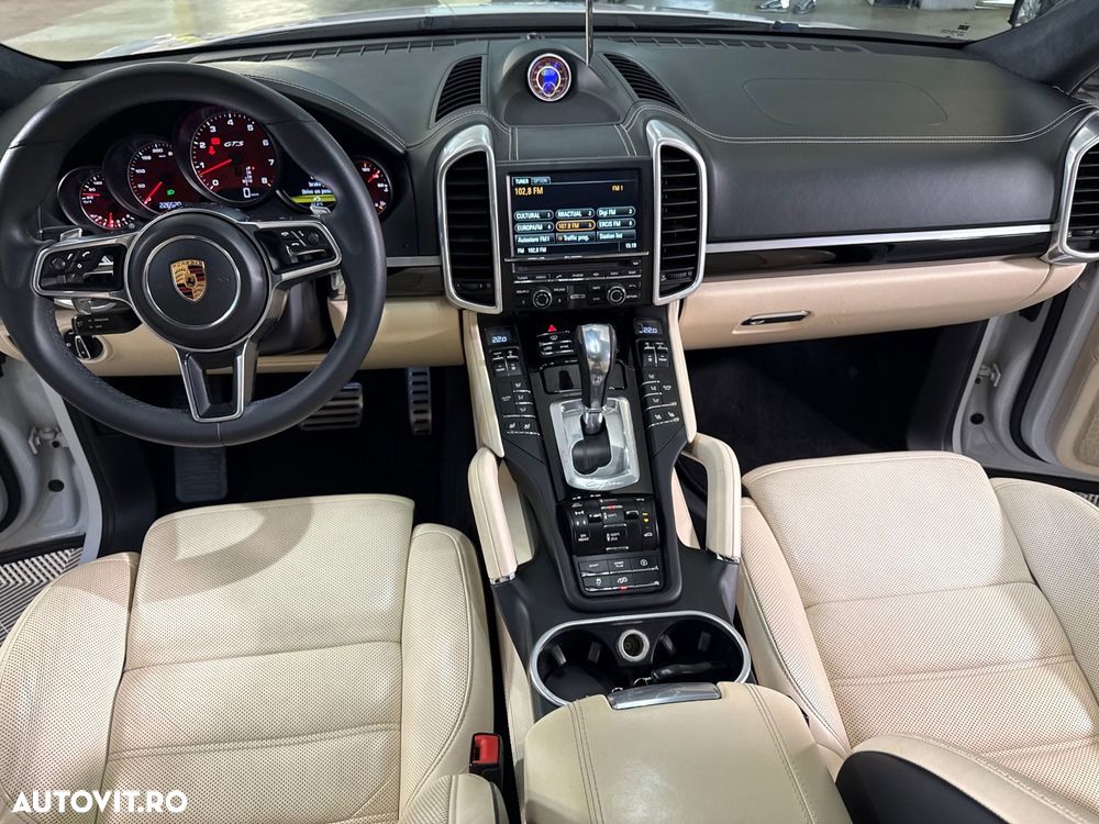 Porsche Cayenne 3.6 L GTS - 6