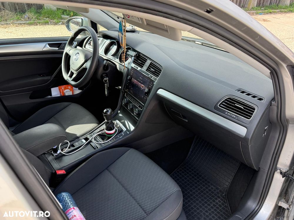 Volkswagen Golf 1.6 TDI Comfortline - 5