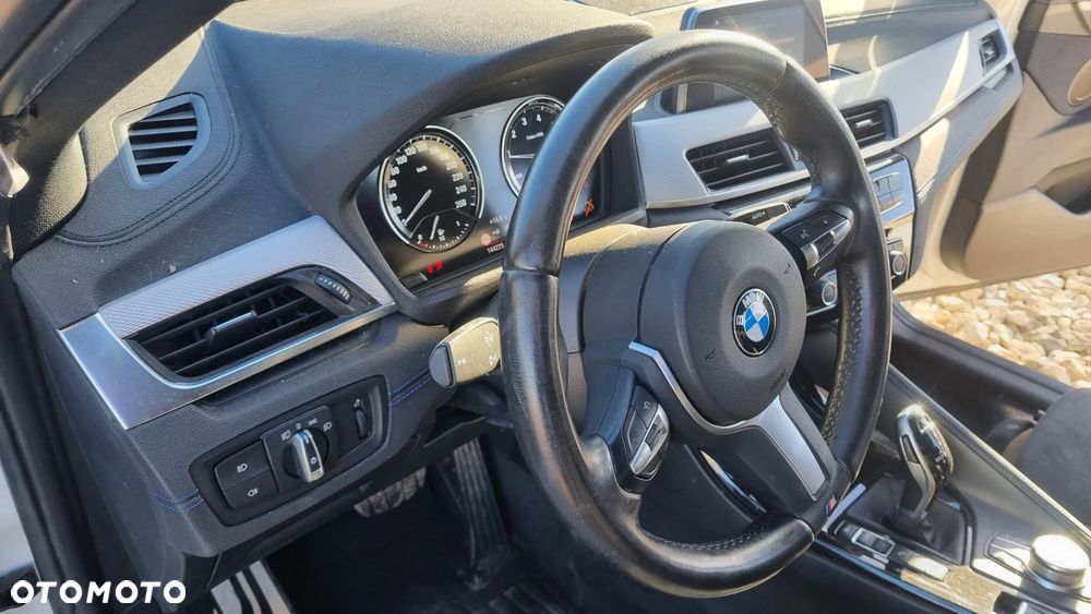BMW X2 sDrive18i Advantage Plus - 35