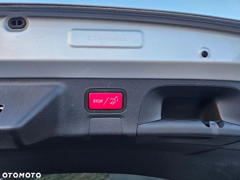 Mercedes-Benz CLA 250 e 8G-DCT AMG Line - 28