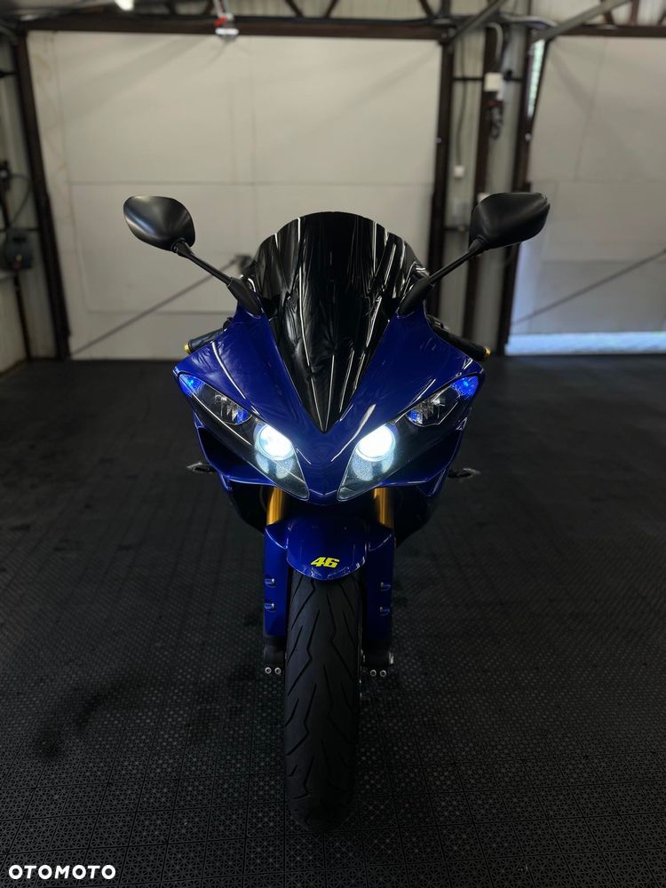 Yamaha R1 - 7