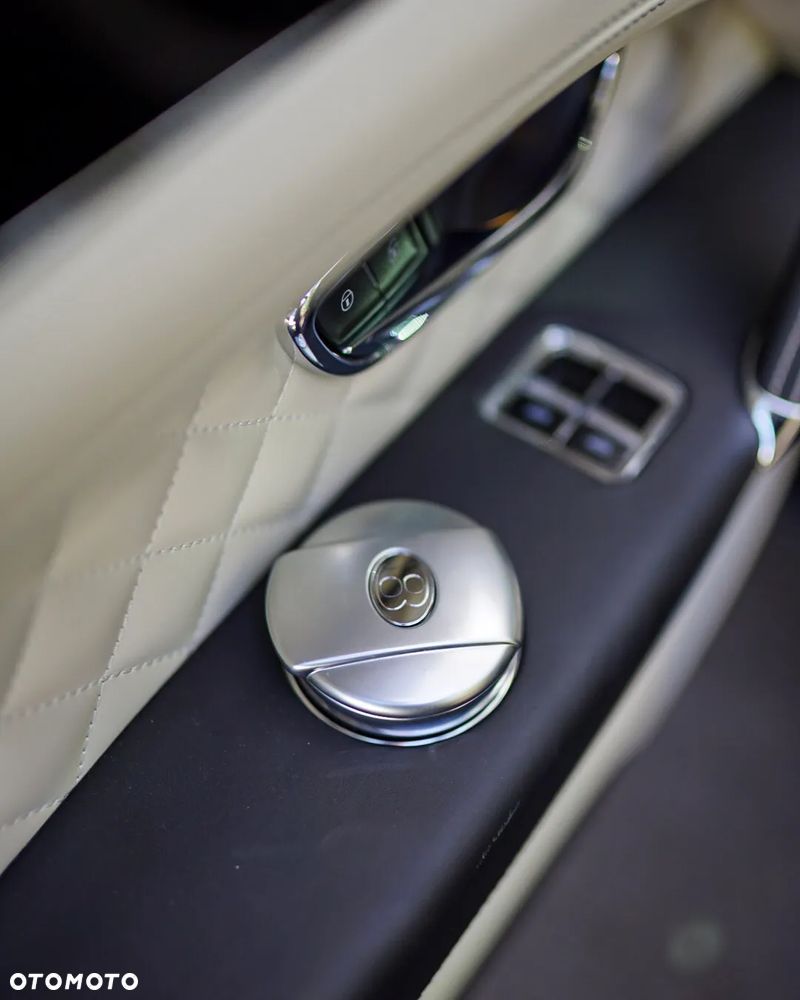 Bentley Bentayga W12 - 12