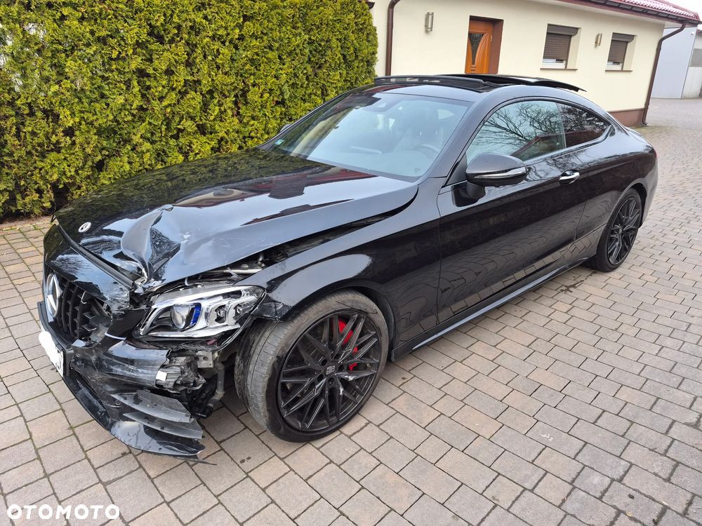Mercedes-Benz Klasa C 300 4Matic 9G-TRONIC - 3