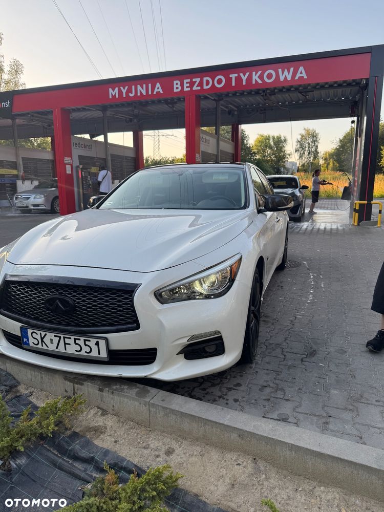 Infiniti Q50 - 2