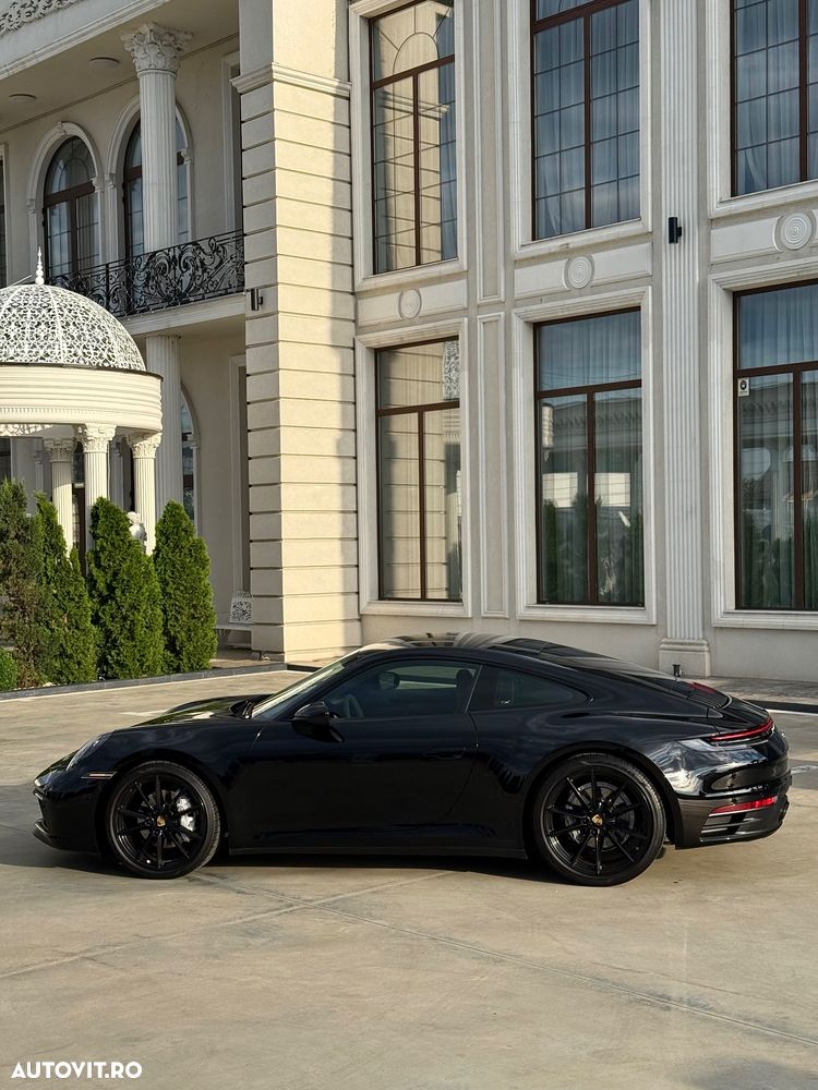 Porsche 911 Carrera 4 PDK - 15