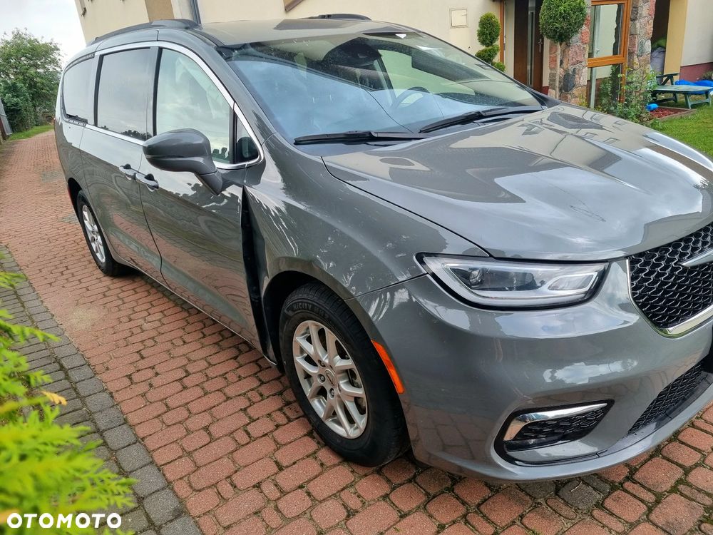 Chrysler Pacifica - 18