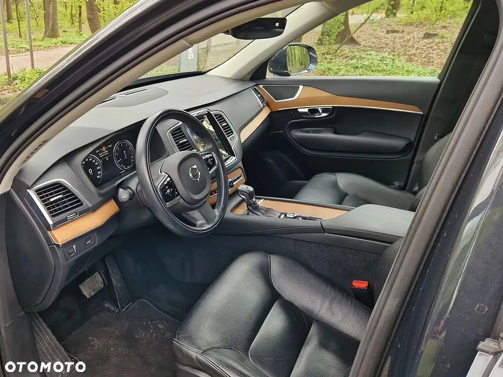 Volvo XC 90 T6 AWD Momentum 7os - 11