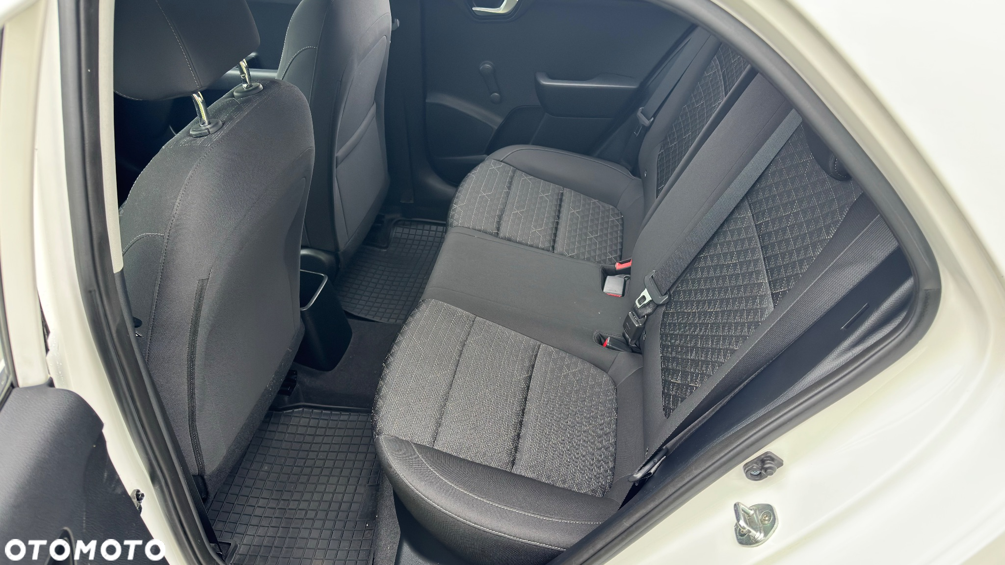 Kia Rio 1.2 Attract - 15